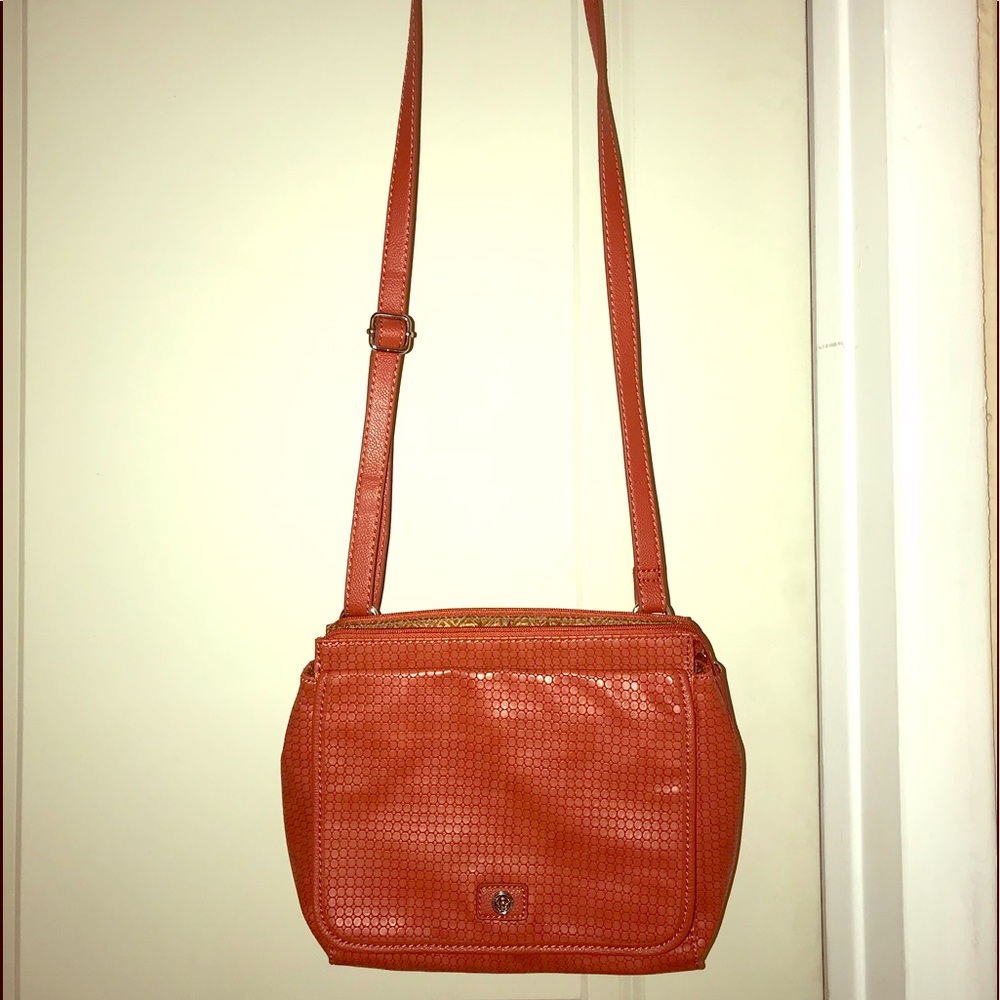 Cute RELIC Shoulder Bag